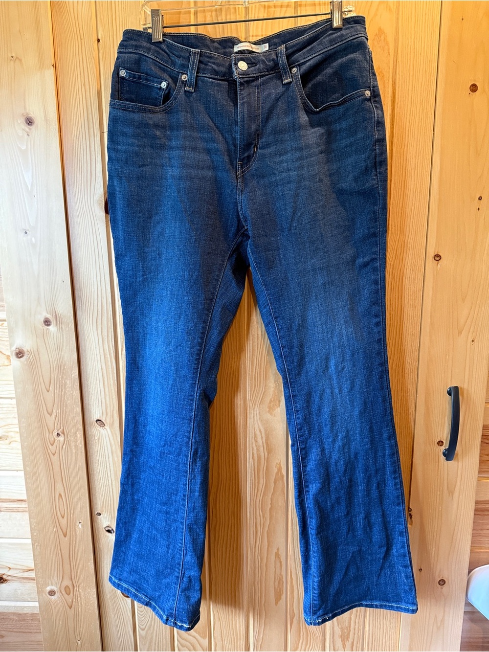 Women’s Levi’s 725 high waist, boot cut